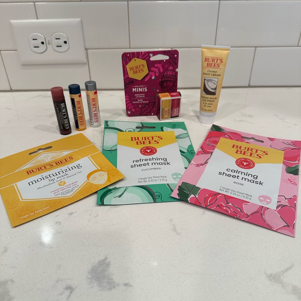 NEW Burts bees gift lot